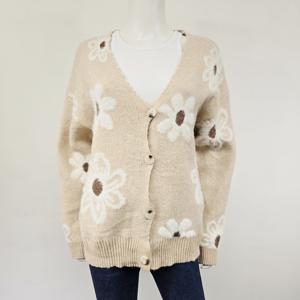 Womens Size XL Sweater Cardigan Tan Daisy Floral Button Front Fuzzy Soft Preppy